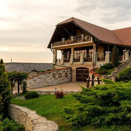 Chateau Vartely Orhei Exterior photo