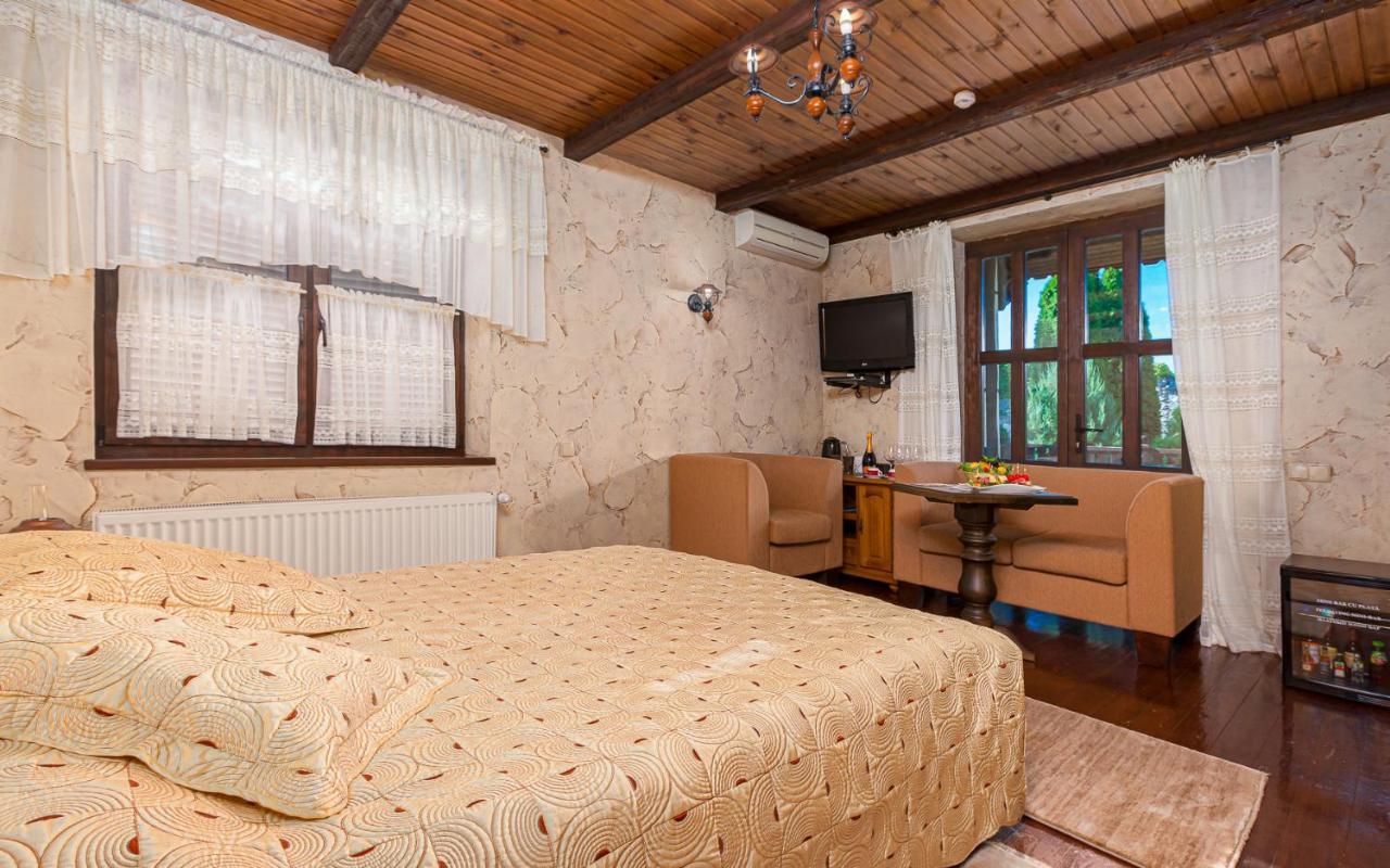 Chateau Vartely Orhei Exterior photo